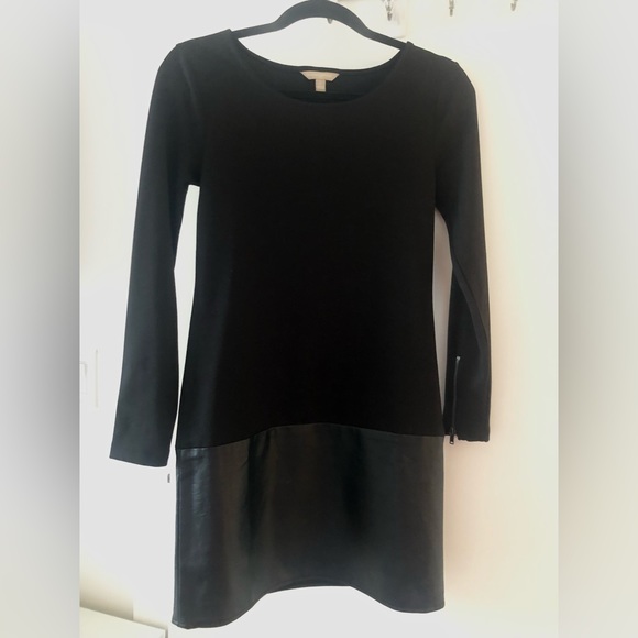 Black dress from Banana Republic - Picture 1 of 2